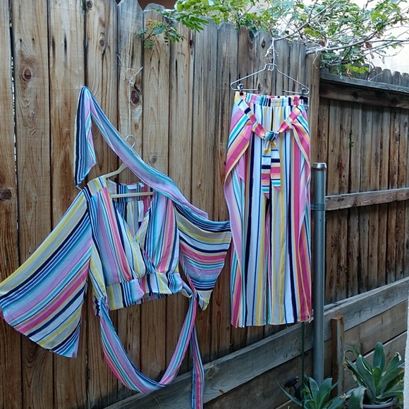 New York & Company Other - NY&C Colorfuly Stripped Flowy Paint Suit Set